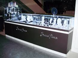 Styling Tips for Retail Displays and Marketing